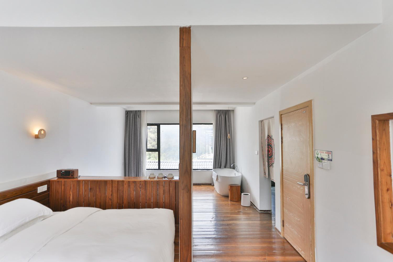 Bedroom 3, Purespace --2nights 1pick-up&trip tickets&5min to park gate, Zhangjiajie