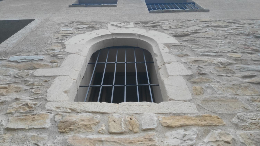 Exterior & Views 1, Albergue de Benabarre, Huesca