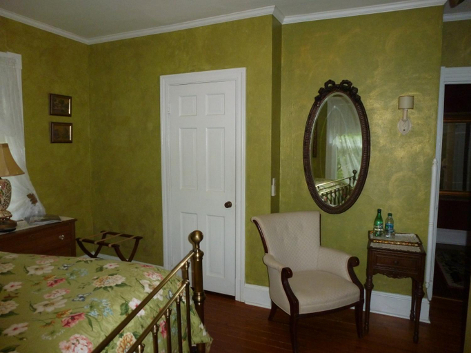 Others 4, Back INN Time B&B, Lancaster