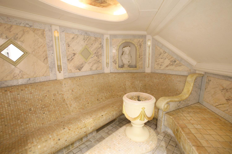 Others 4, SPA-Residenz PRIVATE independent SELF-CATERING Apartment with private Garden BEST VALUE residential-, Neusiedl am See
