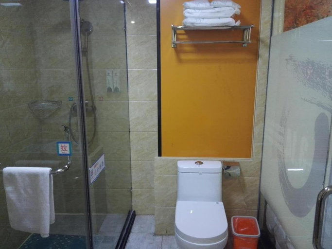 Bathroom 4, Pai Hotel Suining Xishan Road Stadium, Suining