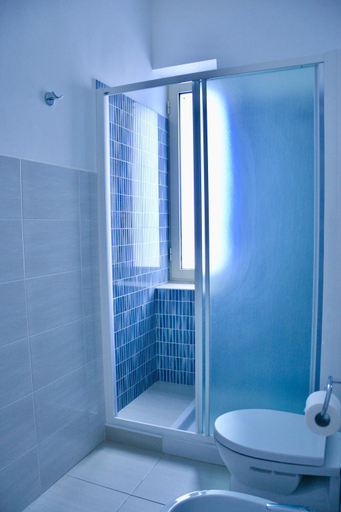 Bathroom 5, Hotel Caudullo, Messina