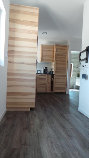 Others 2, Number9 Studio - Now with air conditioning, Aude