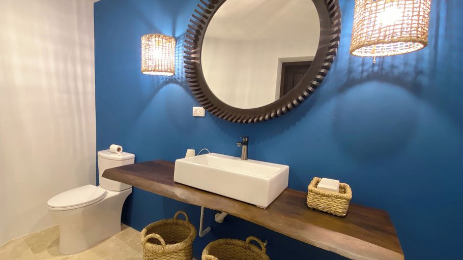 Bathroom 4, Reunion Wellness Resort & Retreats, Santa Cruz