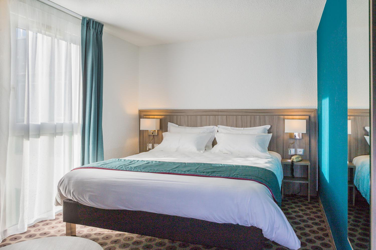 Bedroom, Hotel De La Seine, Seine-Maritime