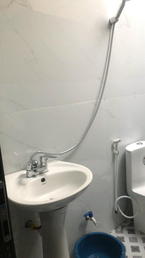 Bathroom 3, Blue Moon Motel, Hoa Lư