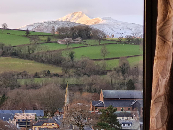Others 3, Camden Lodge B&B and Cottage Brecon, Powys