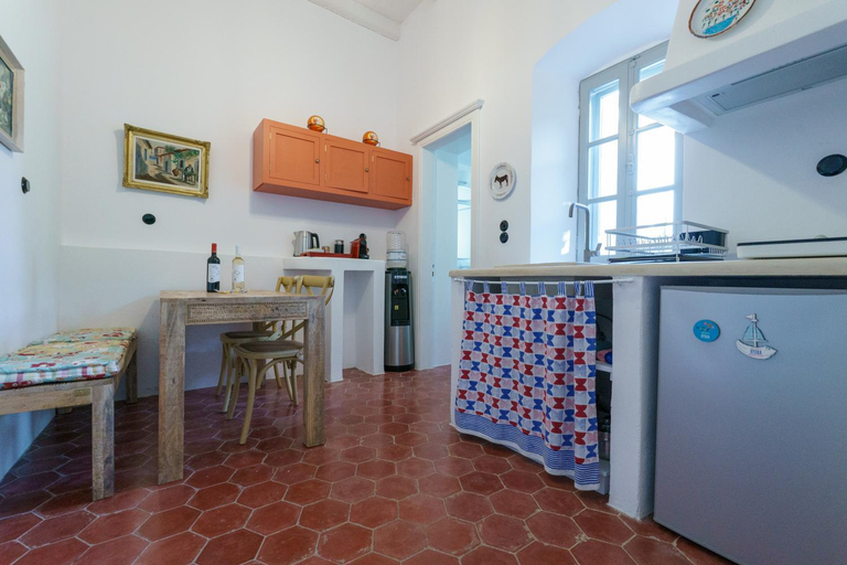 Others 2, LIVIN Hydra Garden Suite, Attica