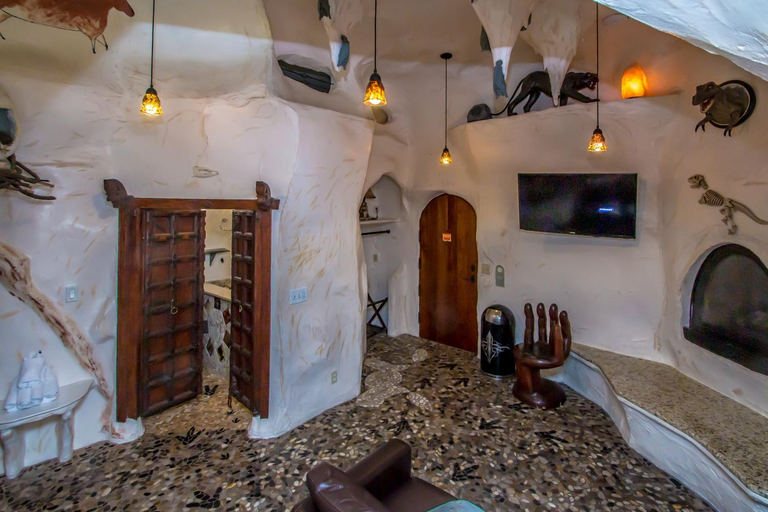 Bedroom, Adventure Suites, Carroll