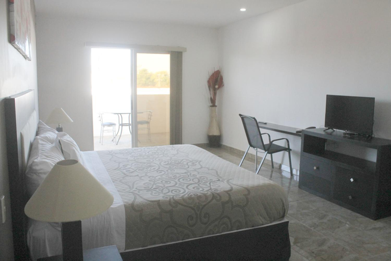 Bedroom 3, BB INN, Compostela
