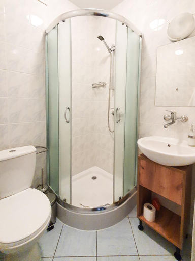 Bathroom, Osrodek Wypoczynkowy GOPR, Kłodzko
