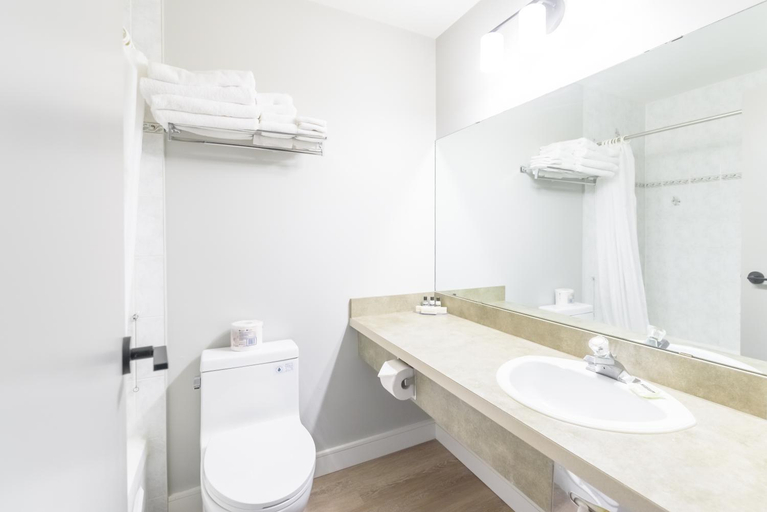 Bathroom 5, Mill River Resort, Prince
