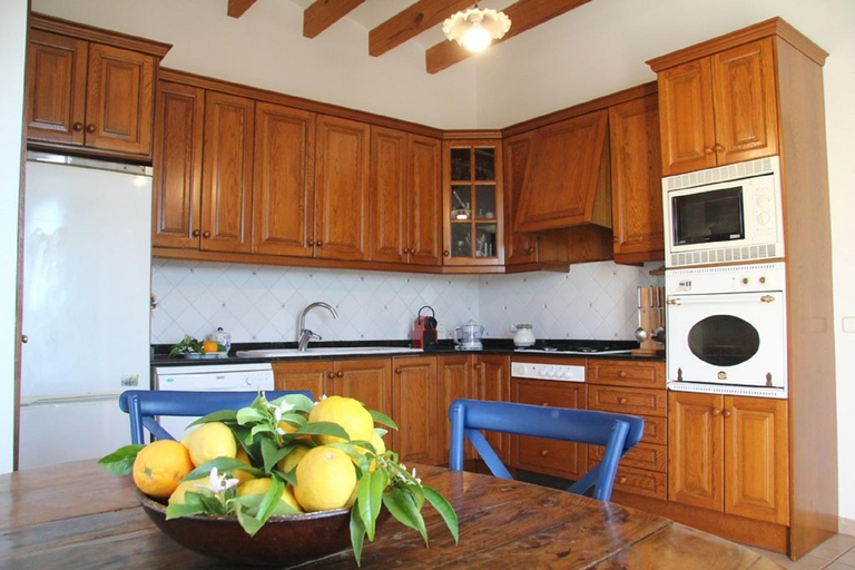 Others 4, Stunning Deia Views & Private Pool, Baleares