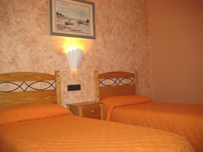 Others 4, Hostal Guarni, Soria