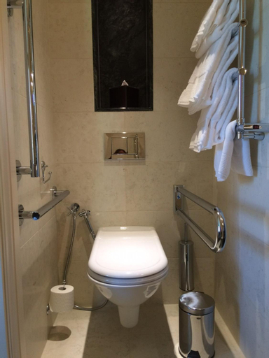Bathroom 4