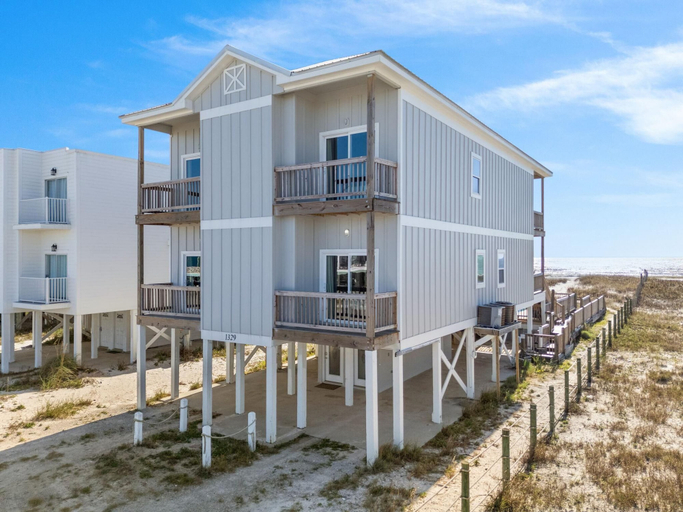 Exterior & Views 2, Hypnautic West, Baldwin