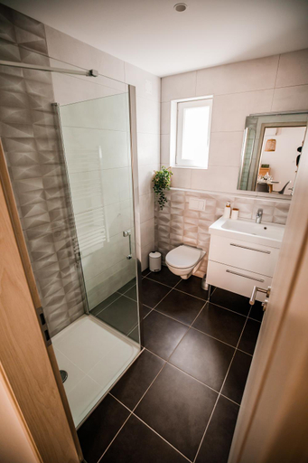 Bathroom 4, Le Vingt-Deux, Bas-Rhin