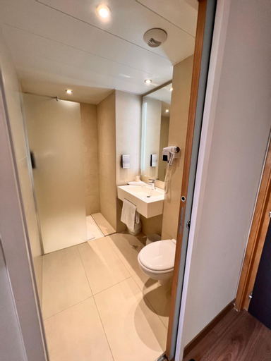 Bathroom 9