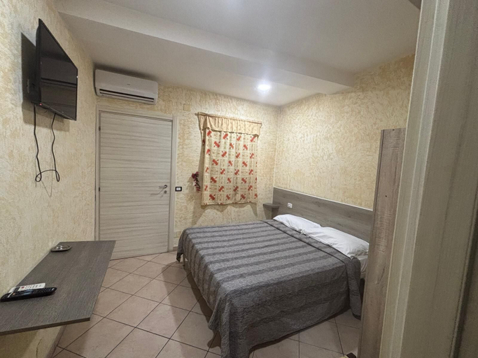 Bedroom 3, Crisan B&b Affittacamere, Napoli