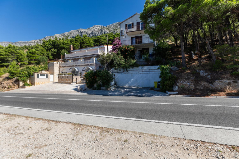Others 5, Apartments with parking space Marusici, Omis - 21608, Omiš