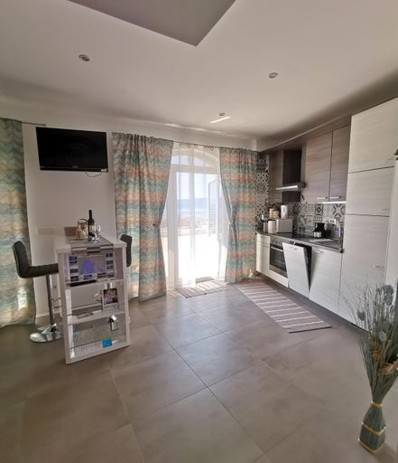Others 4, Studio Apartment "Brigita" free parking, Rijeka