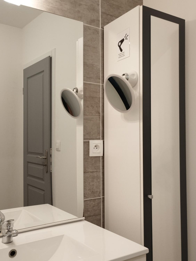 Bathroom 3, Hotel Padolo, Corse-du-Sud