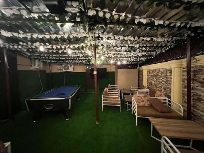 Food & Drinks, Kiki's Home and Apartments, Shagamu