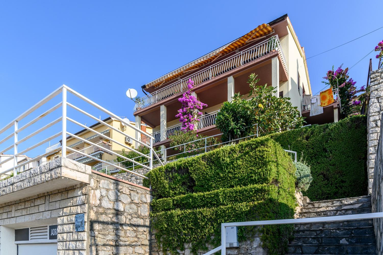Others 3, Apartments with parking space Rabac, Labin - 19055, Labin