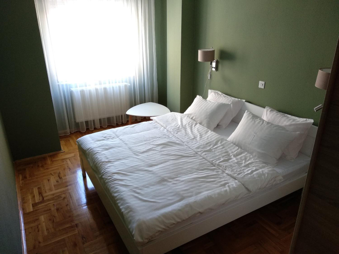 Bed, Fushe Kosove Apartments, Priština