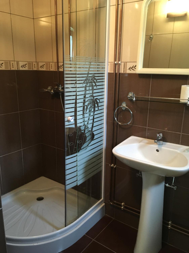 Others 5, Pensiunea Felyviss, Albac