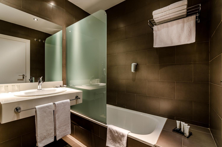 Bathroom 4, YIT Via Sevilla Mairena, Sevilla