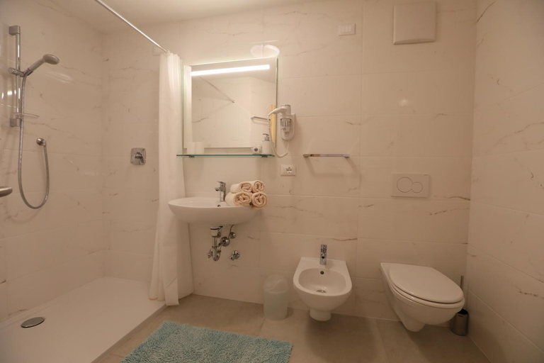 Others 4, Hotel Stampfer B&B, Bolzano