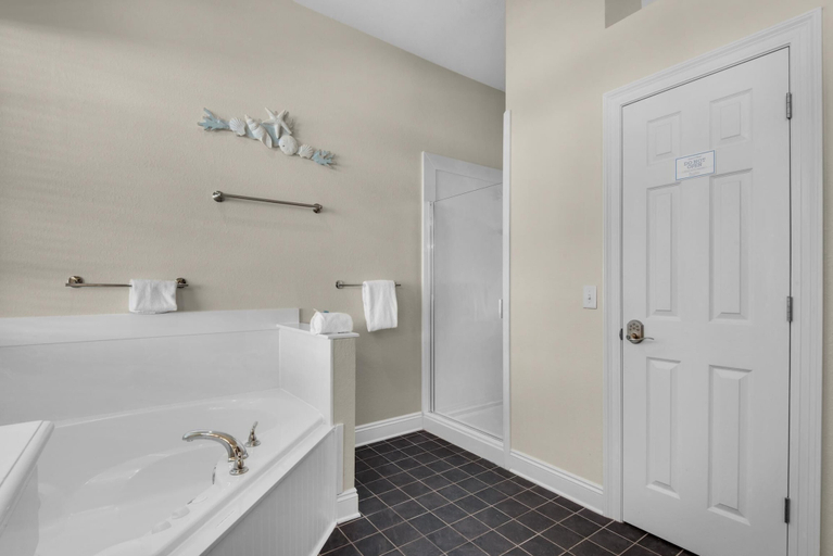 Bathroom 4, Beach Retreat, Walton