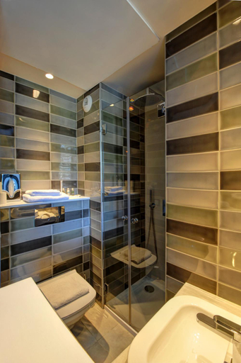 Bathroom 4, Stella Etoile, Paris