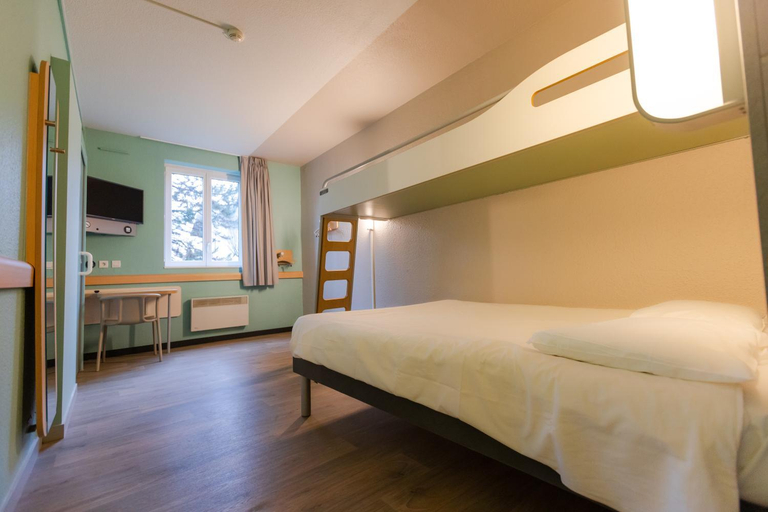 Bedroom 3, ibis budget Albertville, Savoie