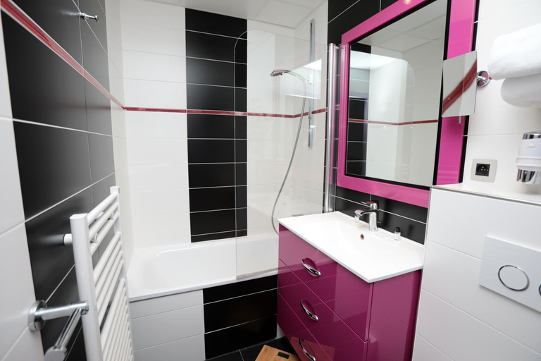 Bathroom 3, Hotel des Celestins, Rhône