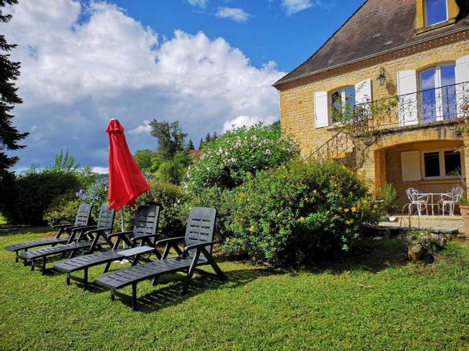 Propriete avec piscine de 2 a 9 personnes, Gite De Saint Donat,, Dordogne