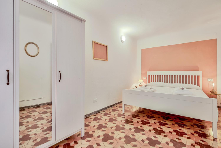 Bedroom 2, Attico e Nuvole, La Spezia