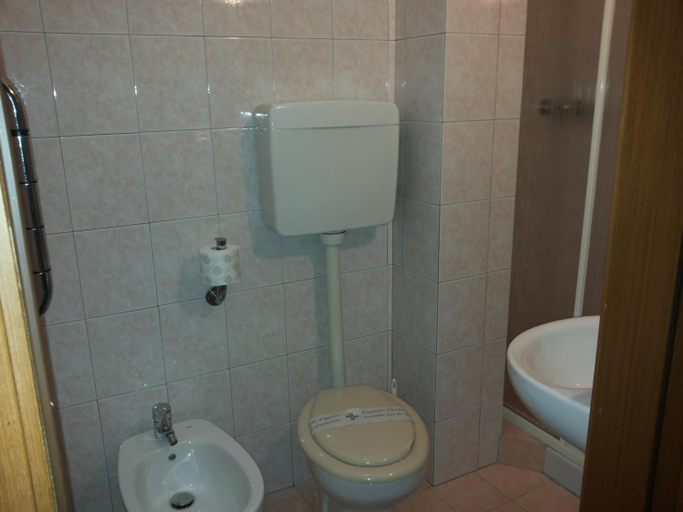 Bathroom 2, Hotel Le Querce, Milano