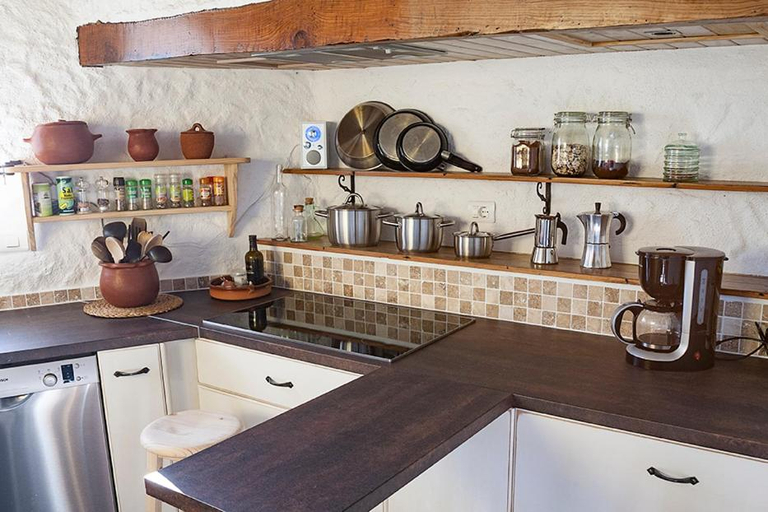 Kitchen 5, Sansofi Guesthouse, Santa Cruz de Tenerife