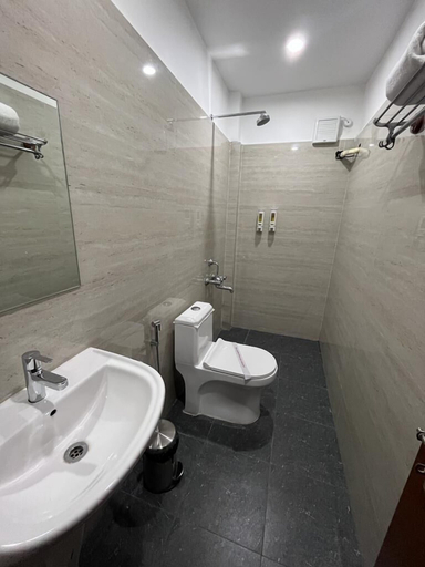 Bathroom 5, Hotel Royal flora Koramangala, Bangalore