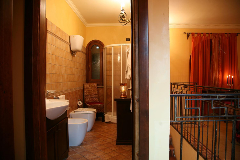 Bathroom 11