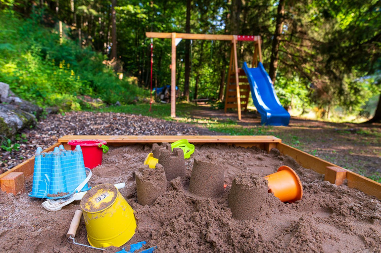 Playground 4, Chata Pod Desenskym vrchem, Jablonec nad Nisou