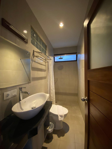 Bathroom 9