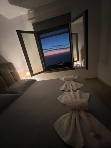 5, Ville con vista, Ionian Islands