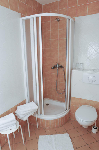 Bathroom 3, Dubina, Karlovy Vary