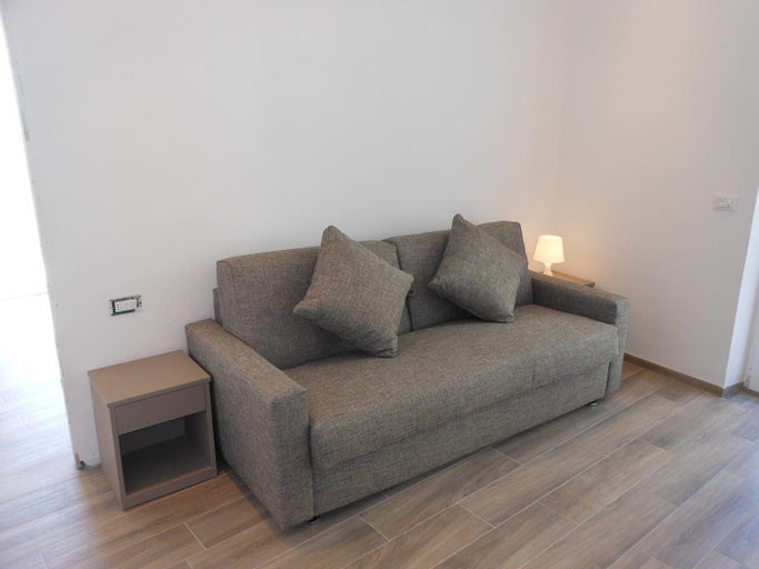 Others 4, Residence Fanny, Savona