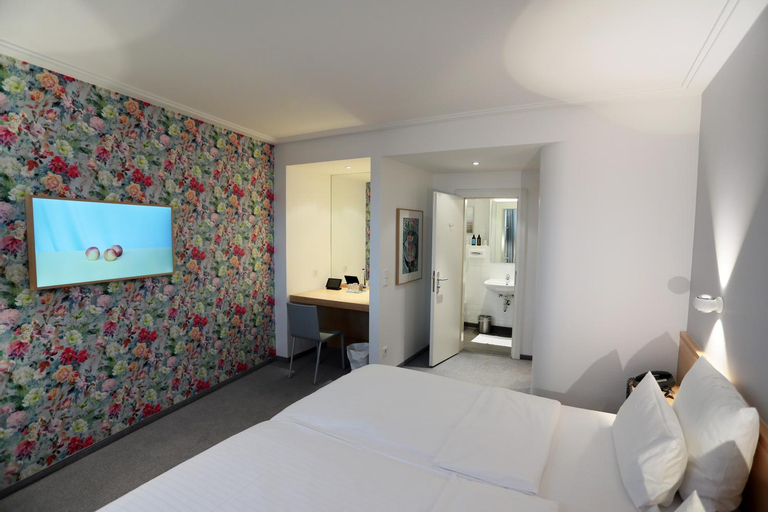 Bedroom 16
