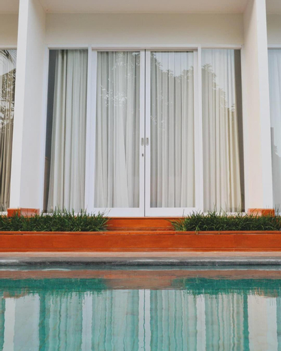 Swimming Pool 5
