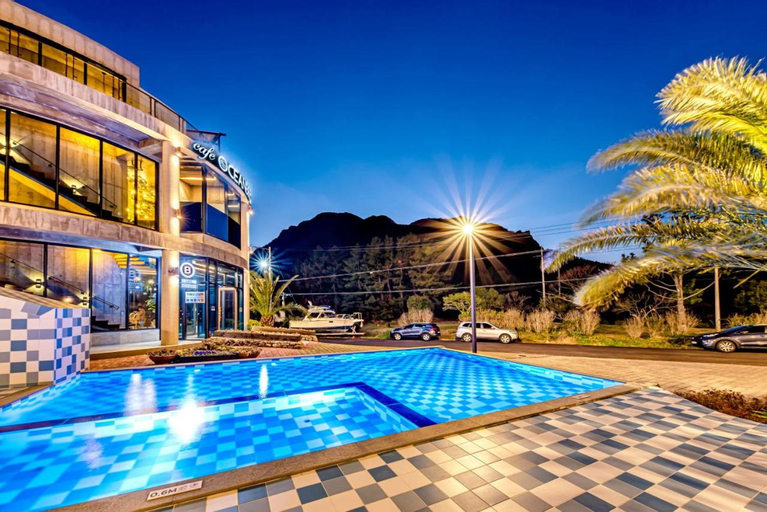 Swimming Pool 8